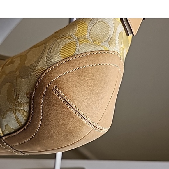 Coach 2004 Optic C Small Hobo Bag Yellow/White Signature Tan Leather Tri… - Picture 12 of 15